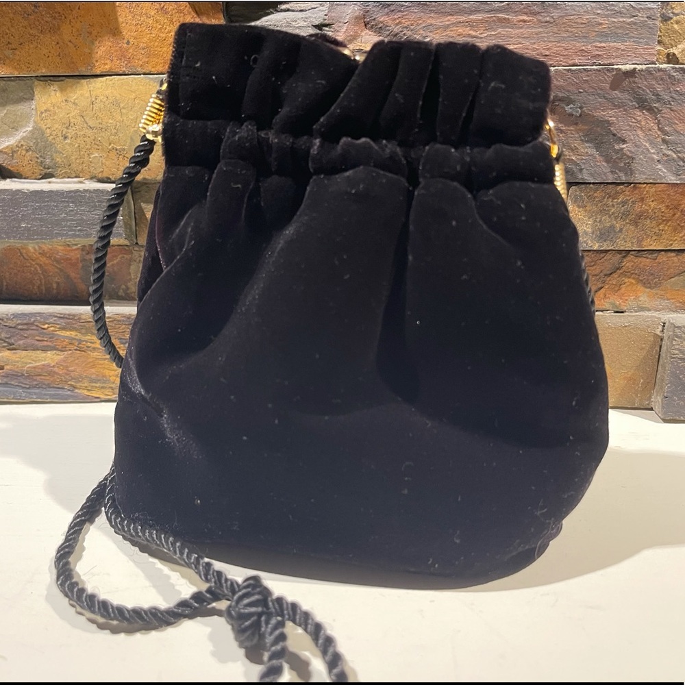 Vintage Women’s black velvet evening bag